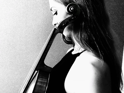Hochzeitsmusik - Musikrichtungen: Hits von Heute - Violinistin Rebeka 
Trauung und Agape - MIKAS BAND